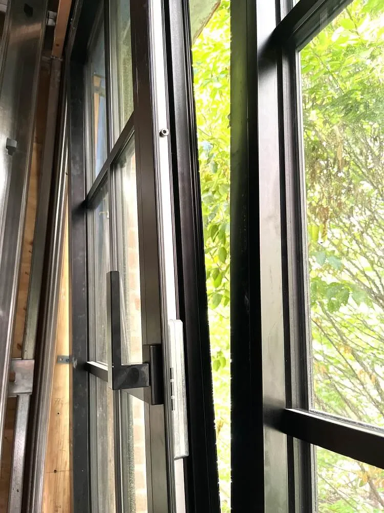 aluprof-with-grilles-new-york-4